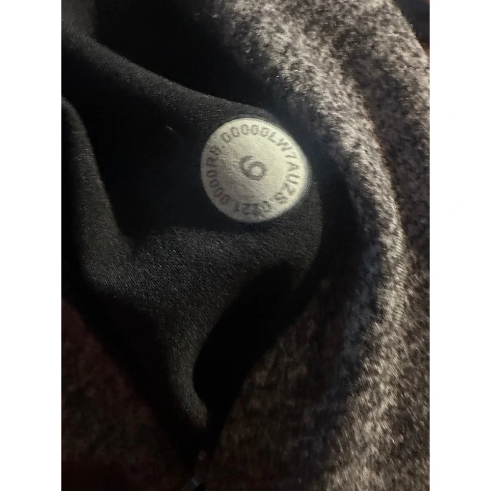 Lululemon Tracker Short V Heathered Grey Space Dye Running Shorts Size 6 LW7AUZS_5
